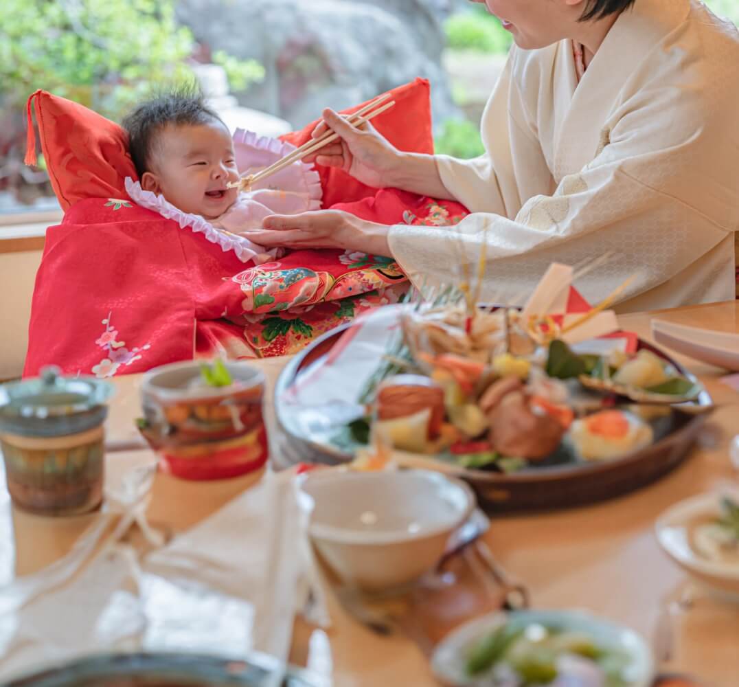 お食い初め(百日祝い)のカメラマン出張撮影サービス